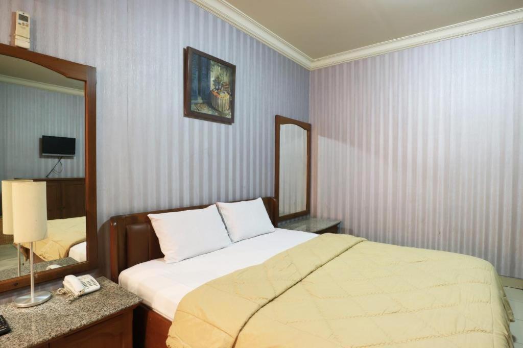 Hotel 678 Kemang Powered By Cocotel 자카르타 외부 사진