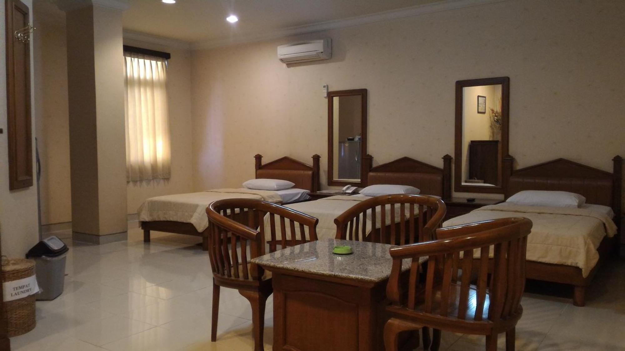 Hotel 678 Kemang Powered By Cocotel 자카르타 외부 사진