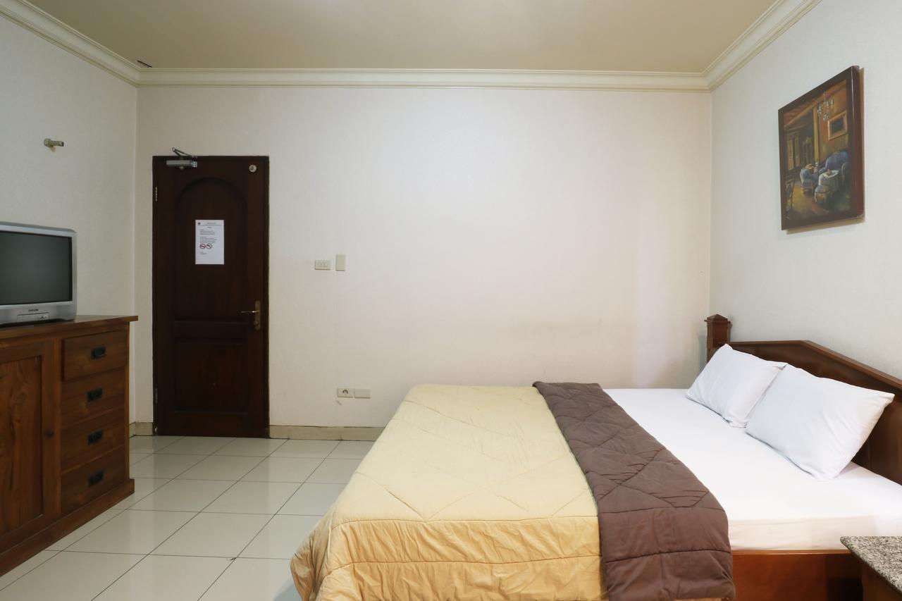 Hotel 678 Kemang Powered By Cocotel 자카르타 외부 사진