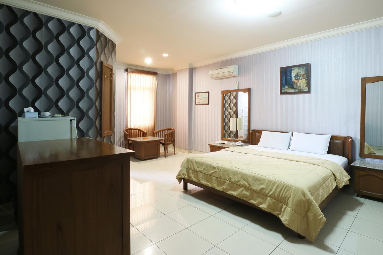 Hotel 678 Kemang Powered By Cocotel 자카르타 외부 사진